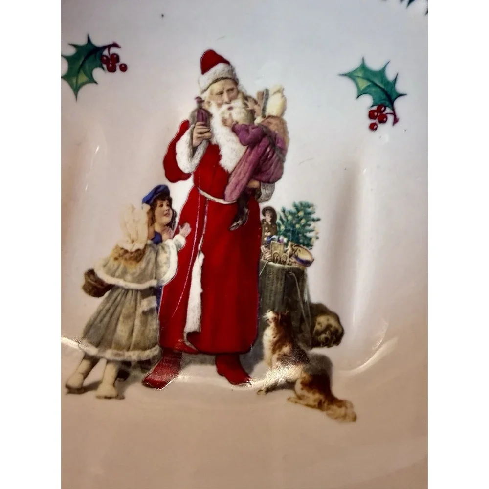 Vintage 4 Piece Crowne Oakes Designs Ceramic Bathroom Set England Santa Holly